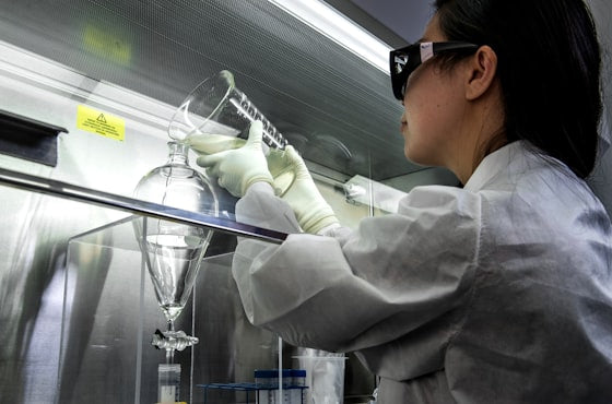 Lab scientist